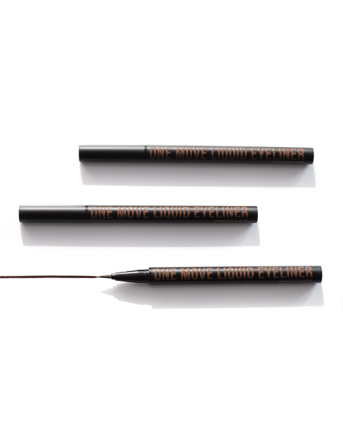 EYELINER-STILOU PENTRU OCHI ONE MOVE LIQUID EYELINER EYELINER-STILOU PENTRU OCHI ONE MOVE LIQUID EYELINER