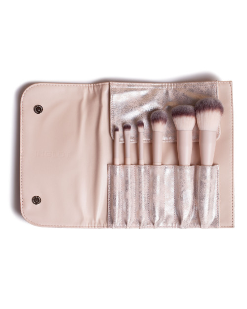 Set de Perii - INGLOT 40 YEARS OF CELEBRATING YOUR BEAUTY Set de Perii - INGLOT 40 YEARS OF CELEBRATING YOUR BEAUTY